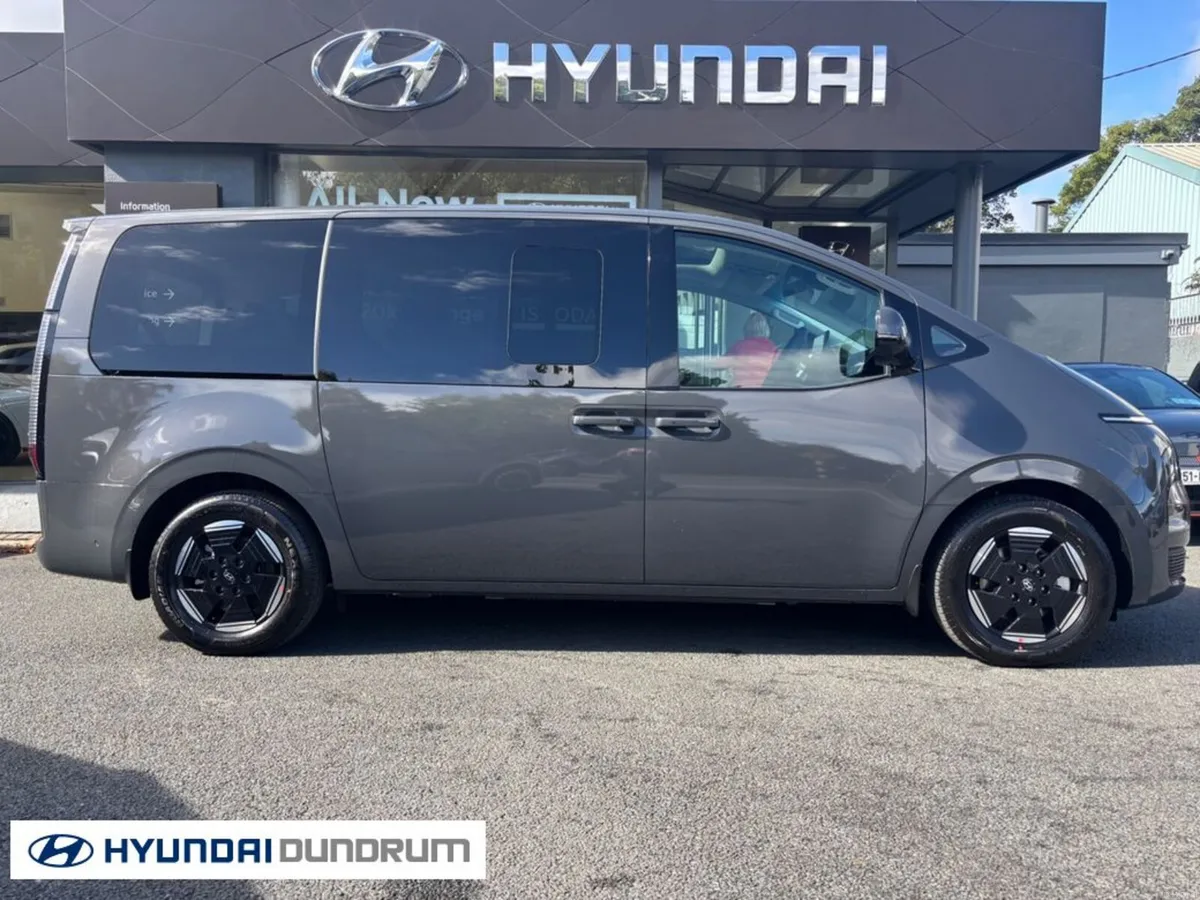 Hyundai Staria Electric 9 seater - Image 2