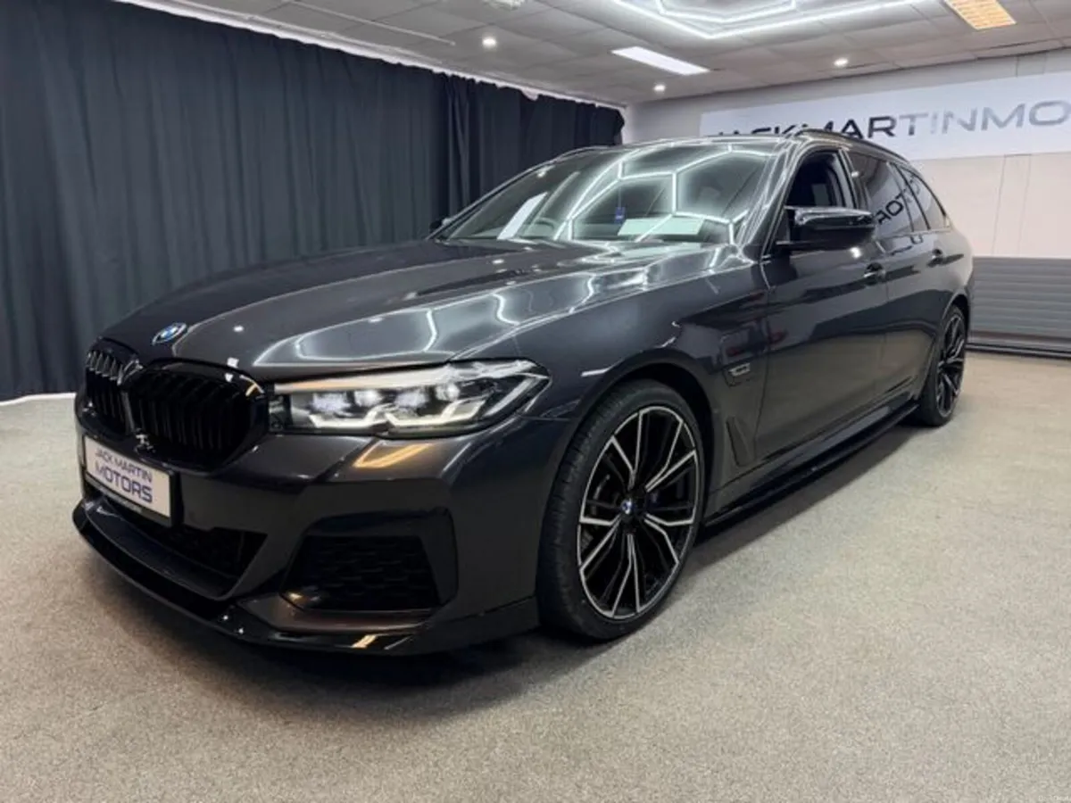 BMW 5-Series 530E M SPORT - Image 3