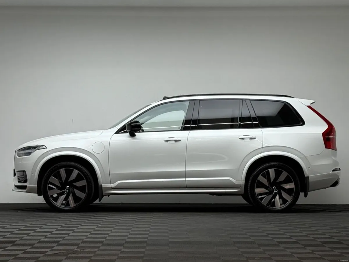 Volvo XC90 RECHARGE T8 ULTIMATE AWD - Image 4