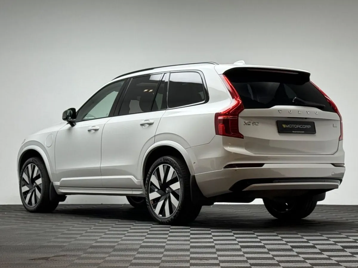 Volvo XC90 RECHARGE T8 ULTIMATE AWD - Image 5