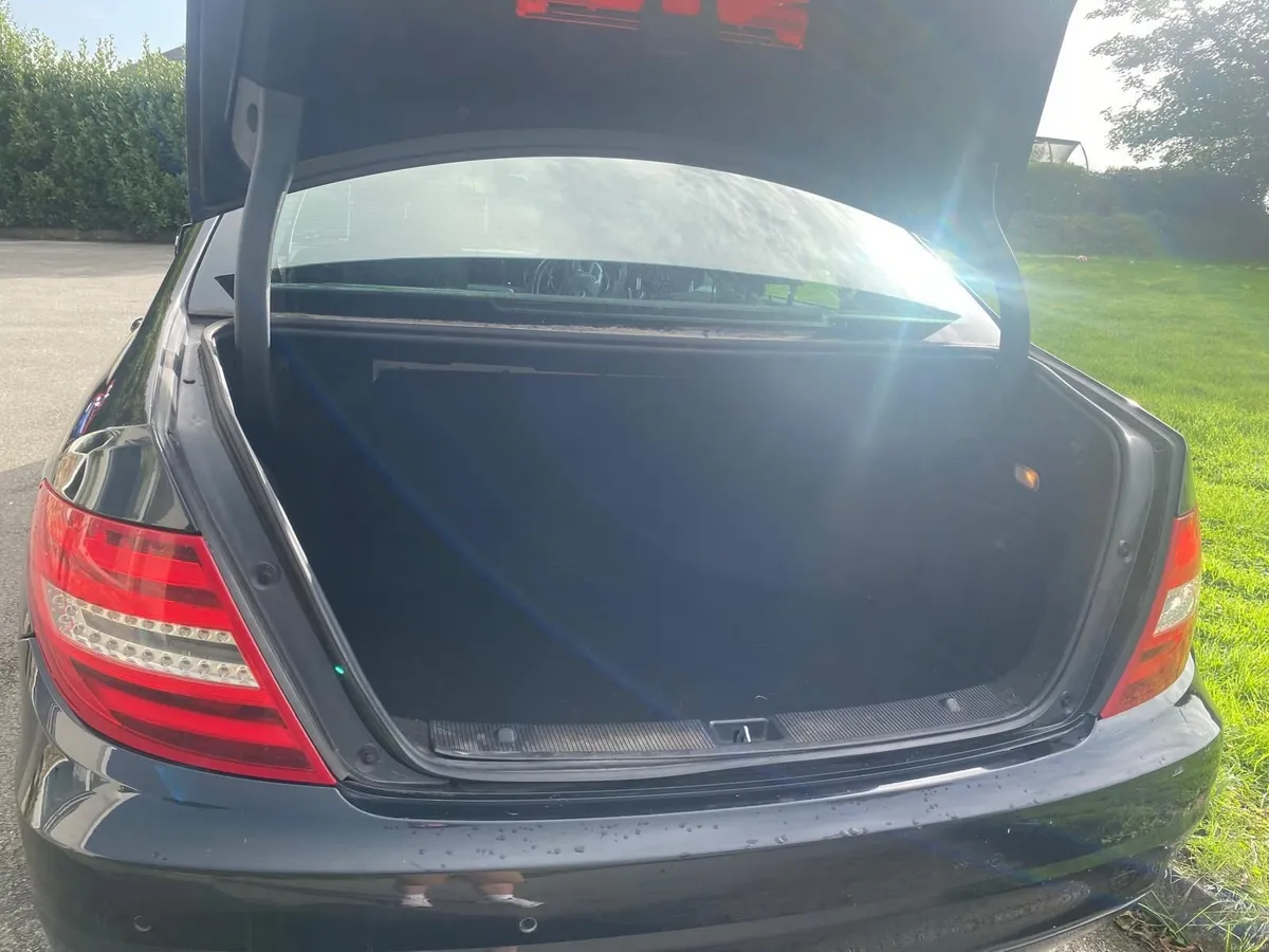 Mercedes-Benz C-Class 2012 - Image 5