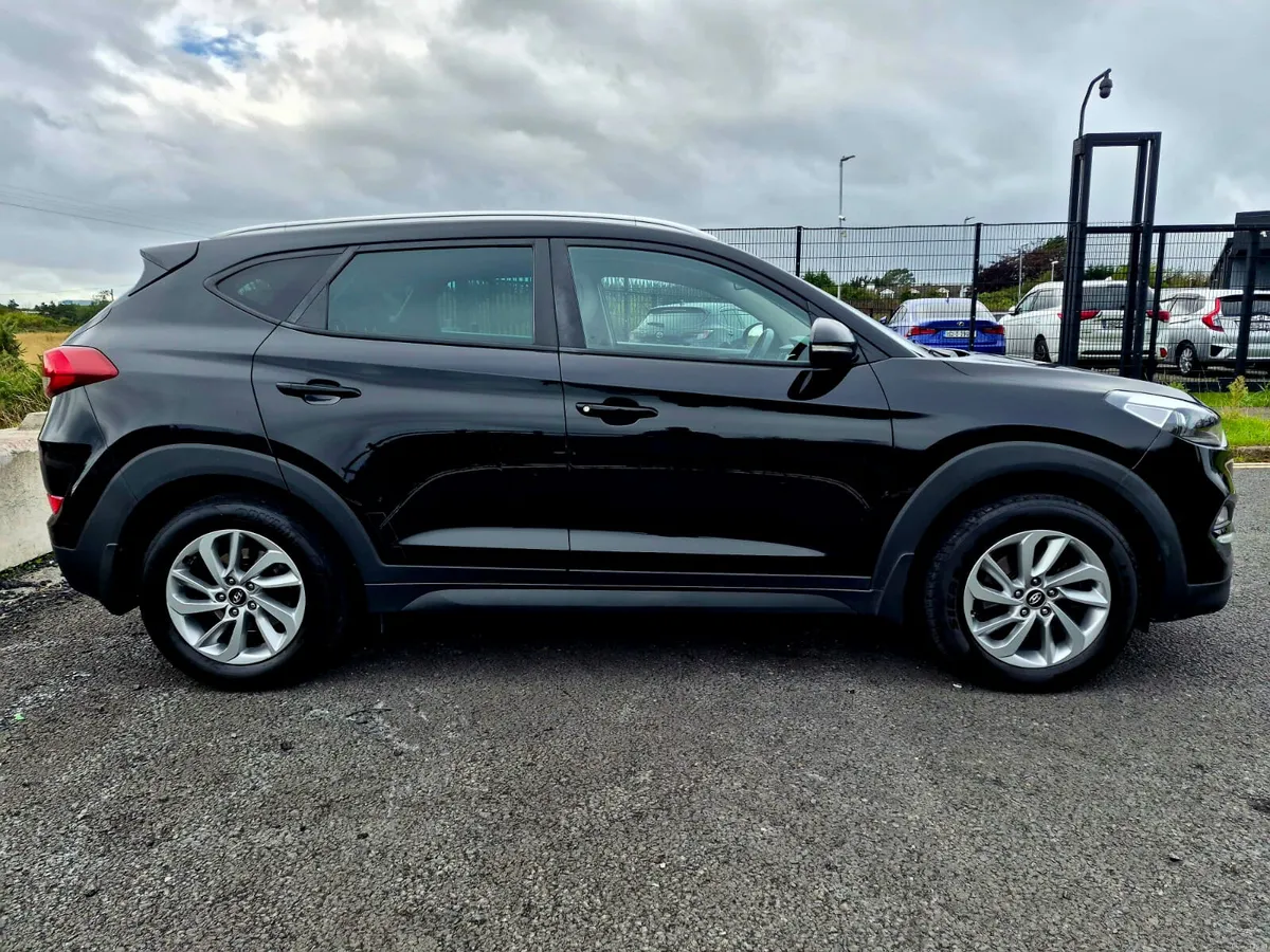 2017 HYUNDAI TUCSON 1.7D EXECUTIVE - Image 2