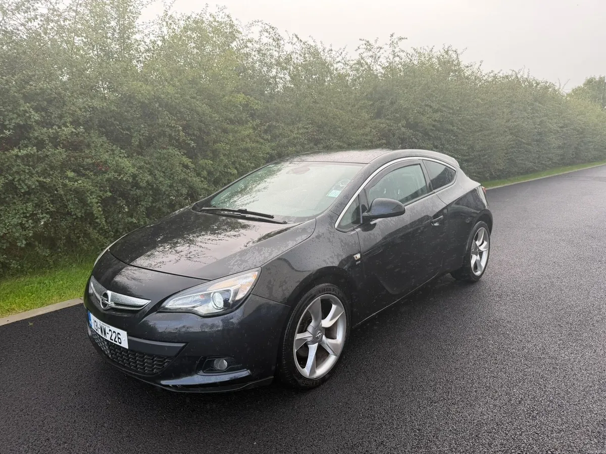 Opel Astra GTC SRI - Image 5