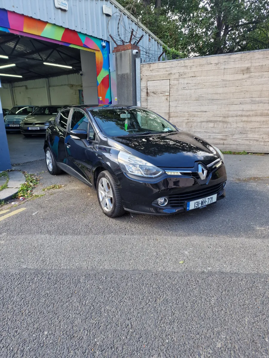 Renault Clio 1.2 petrol 150km - Image 1