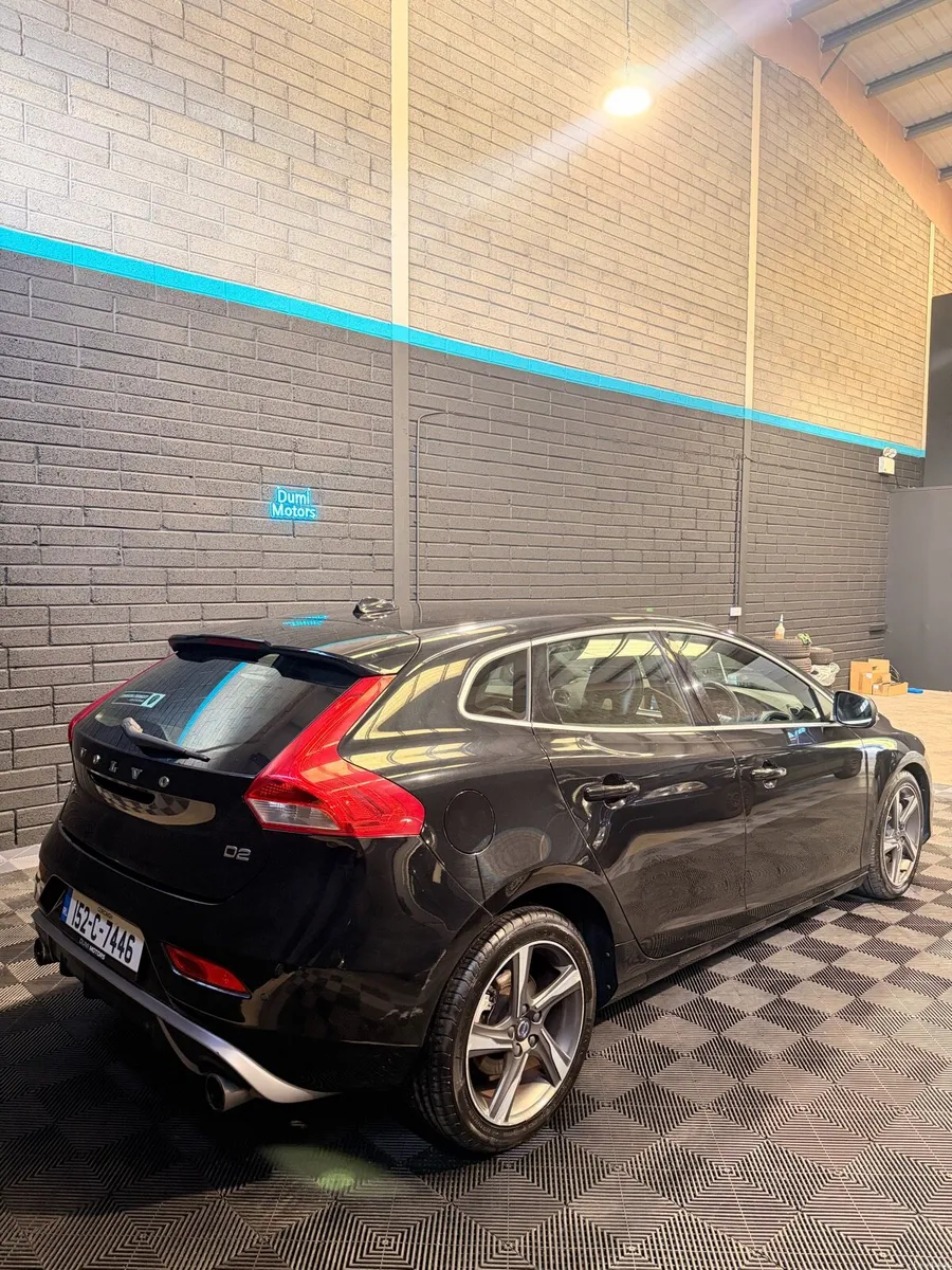 Volvo v40 Rdesign auto - Image 2