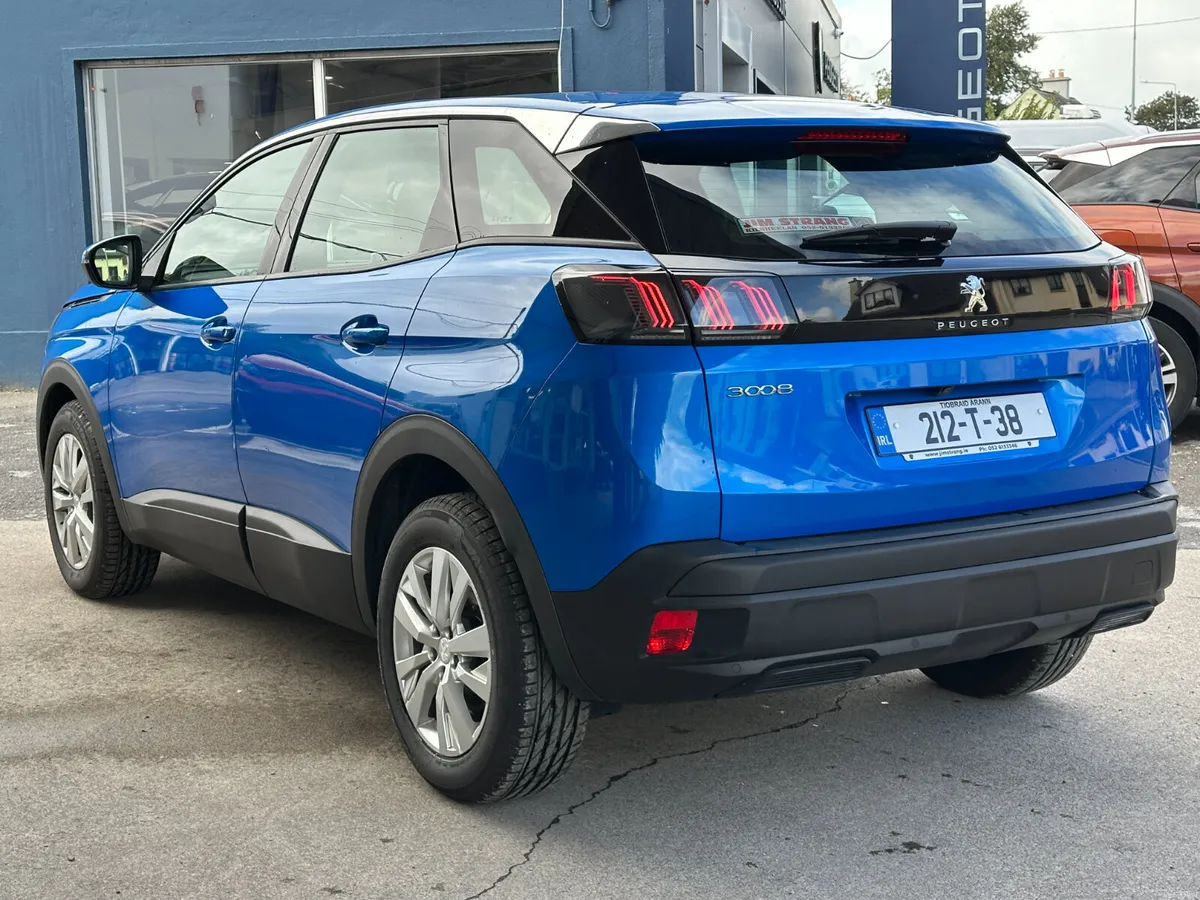Peugeot 3008 1.2 PureTech 130bhp Active - Image 3
