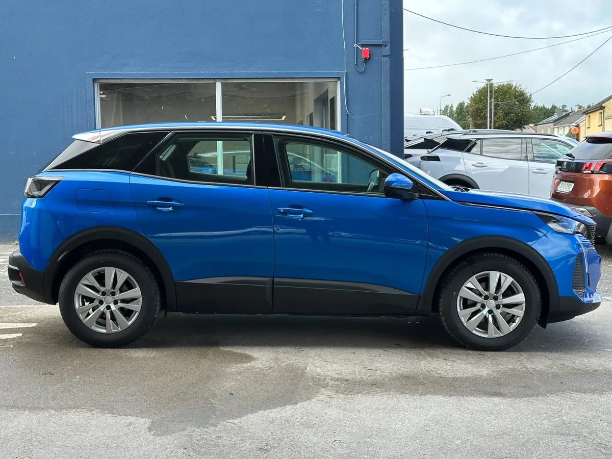 Peugeot 3008 1.2 PureTech 130bhp Active - Image 2