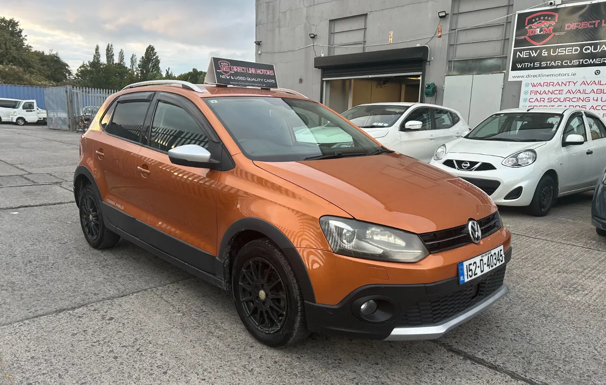 2015 VOLKSWAGEN POLO (AUTOMATIC) - Image 1