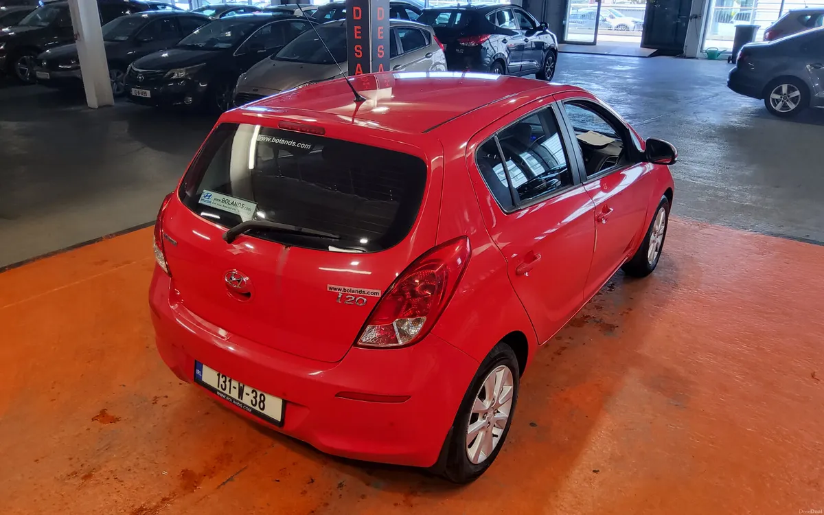 Hyundai i20 2013 - Image 2