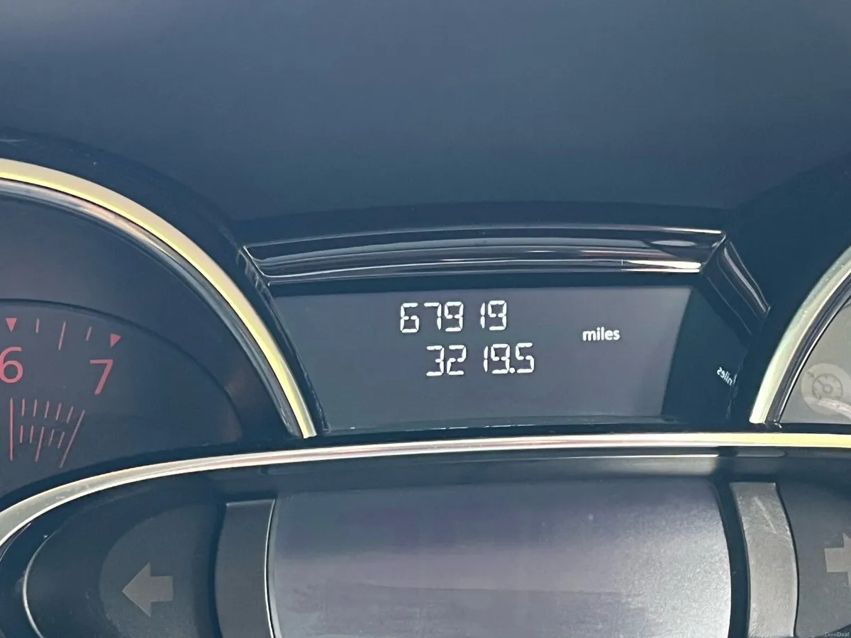 Renault Clio - Image 6