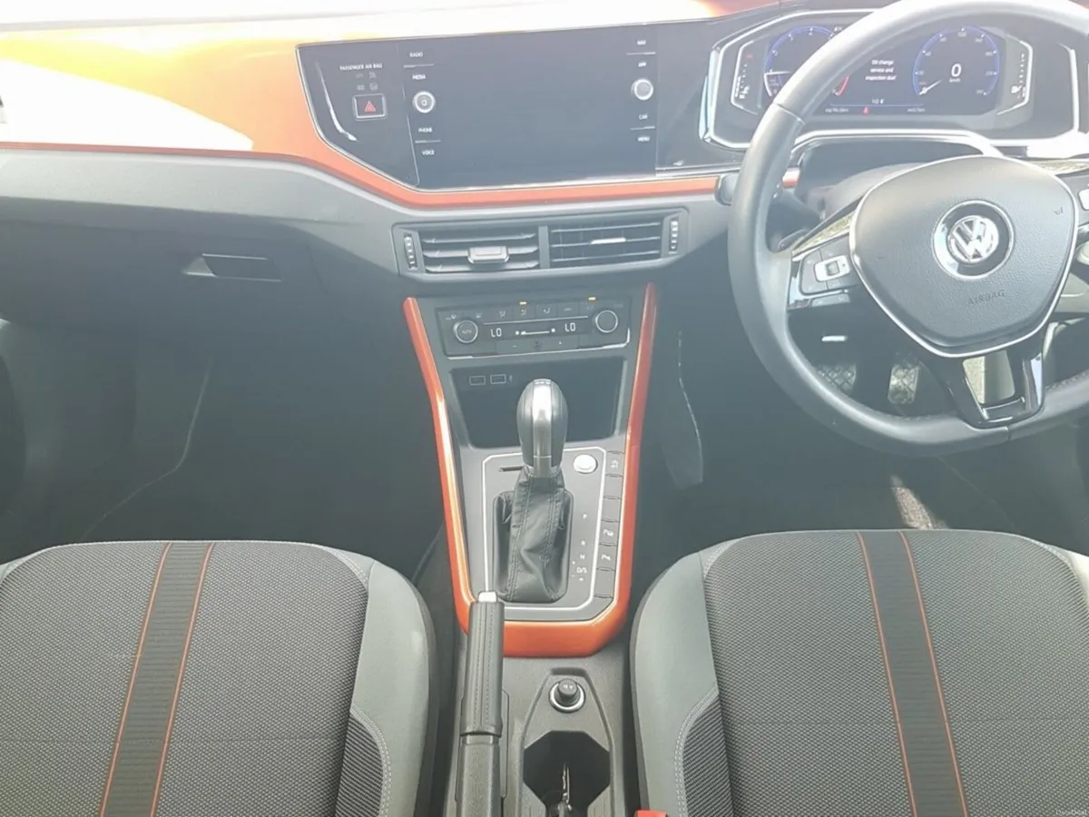 Volkswagen Polo TSI HIGHLINE - Image 3