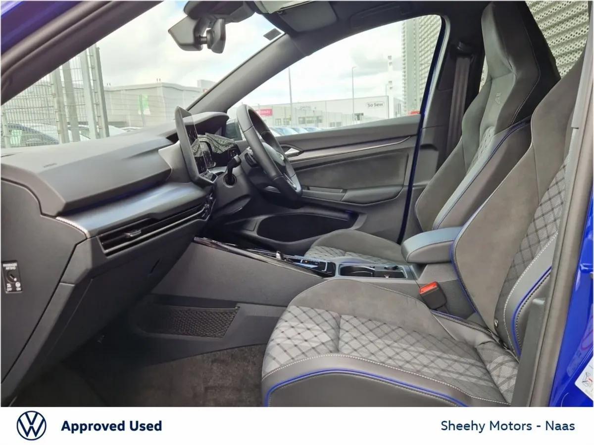 Volkswagen Golf R-Line 2.0TDI DSG - Image 4