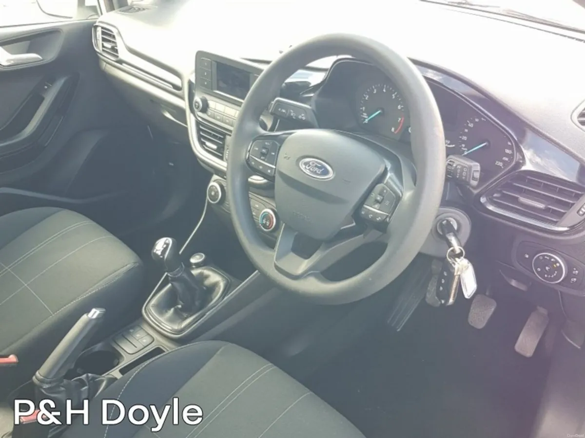 Ford Fiesta ZETEC - Image 5