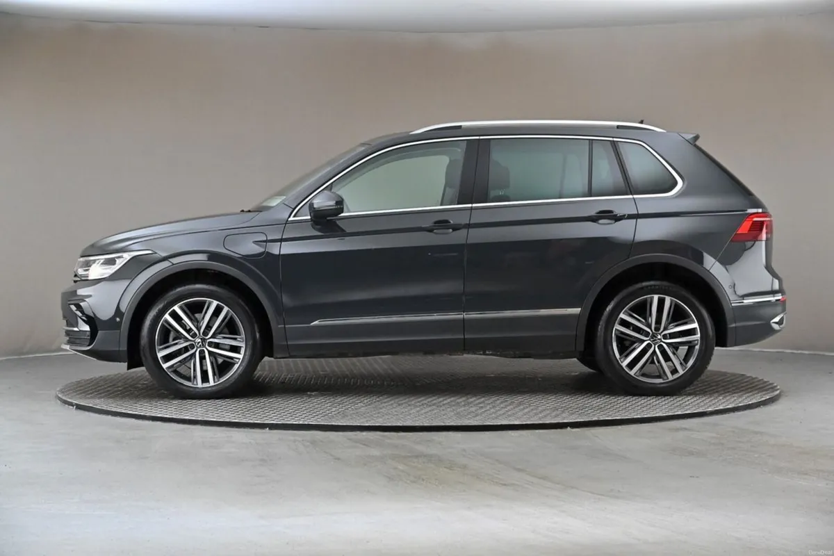 Volkswagen Tiguan 1.4 TSI DSG ELEGANCE PHEV PANORA - Image 5