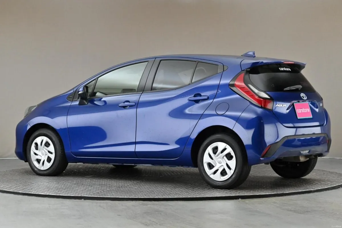 Toyota Aqua 1.5 VVT-i HYBRID **NEW MODEL**REVERSE - Image 6