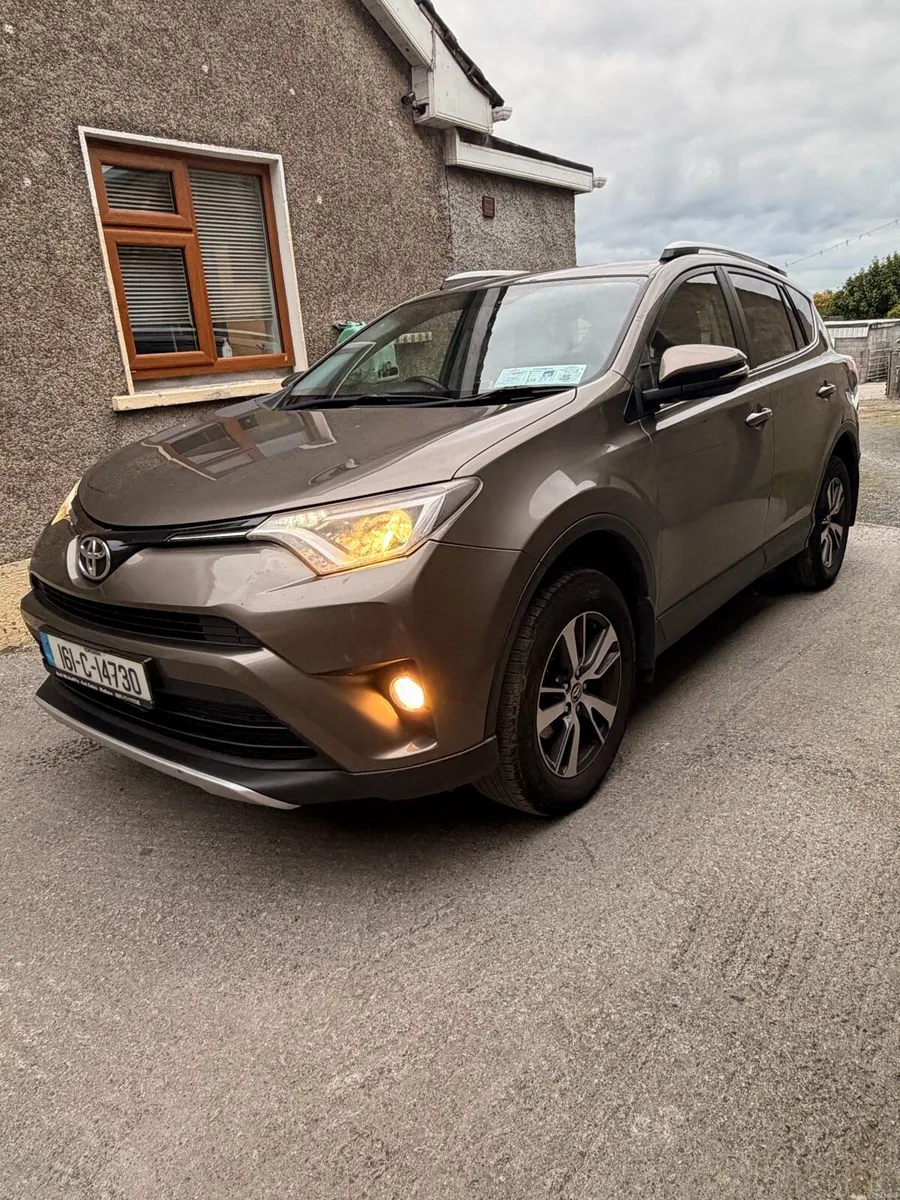 Toyota rav 4 - Image 1