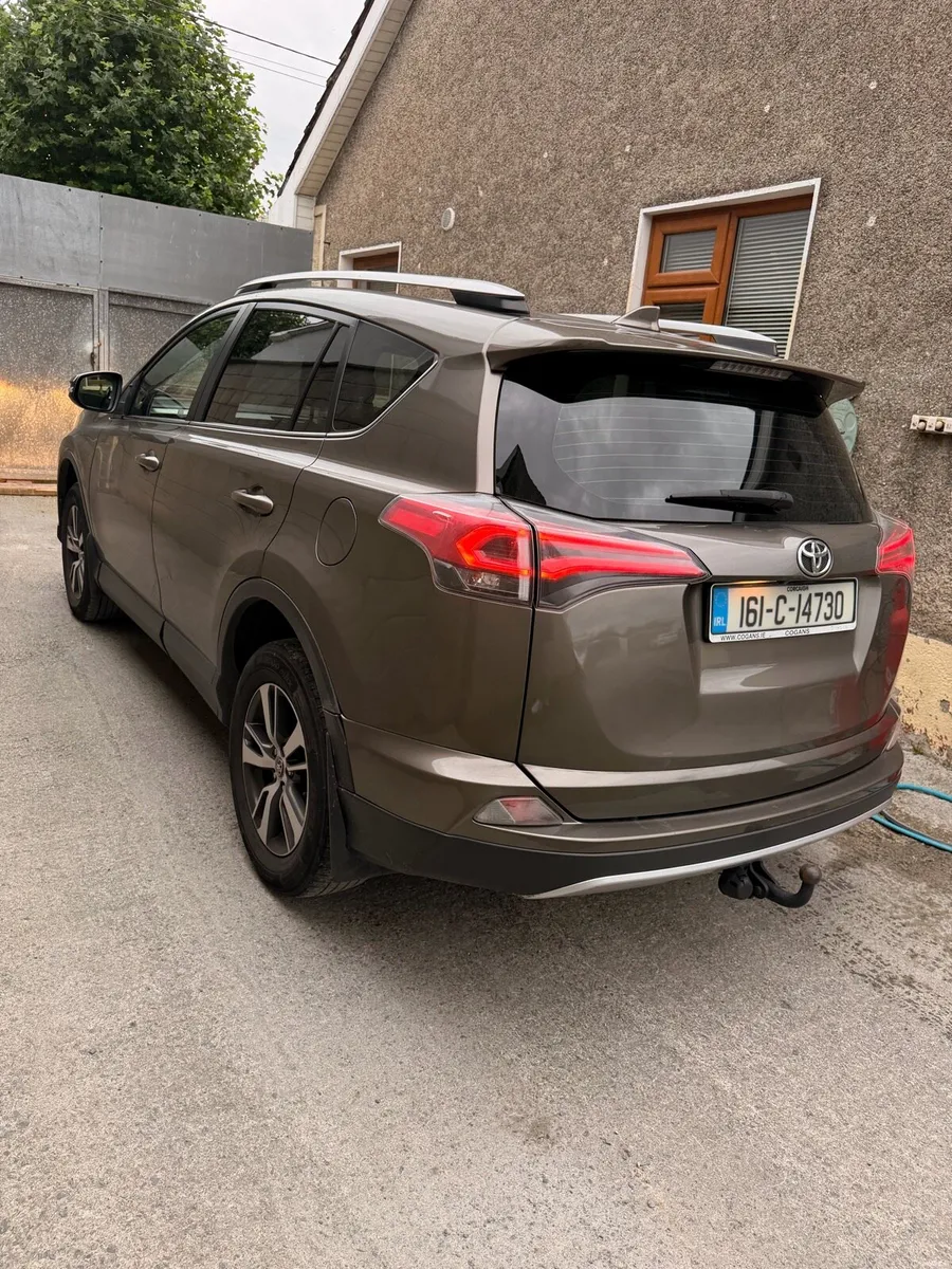 Toyota rav 4 - Image 2