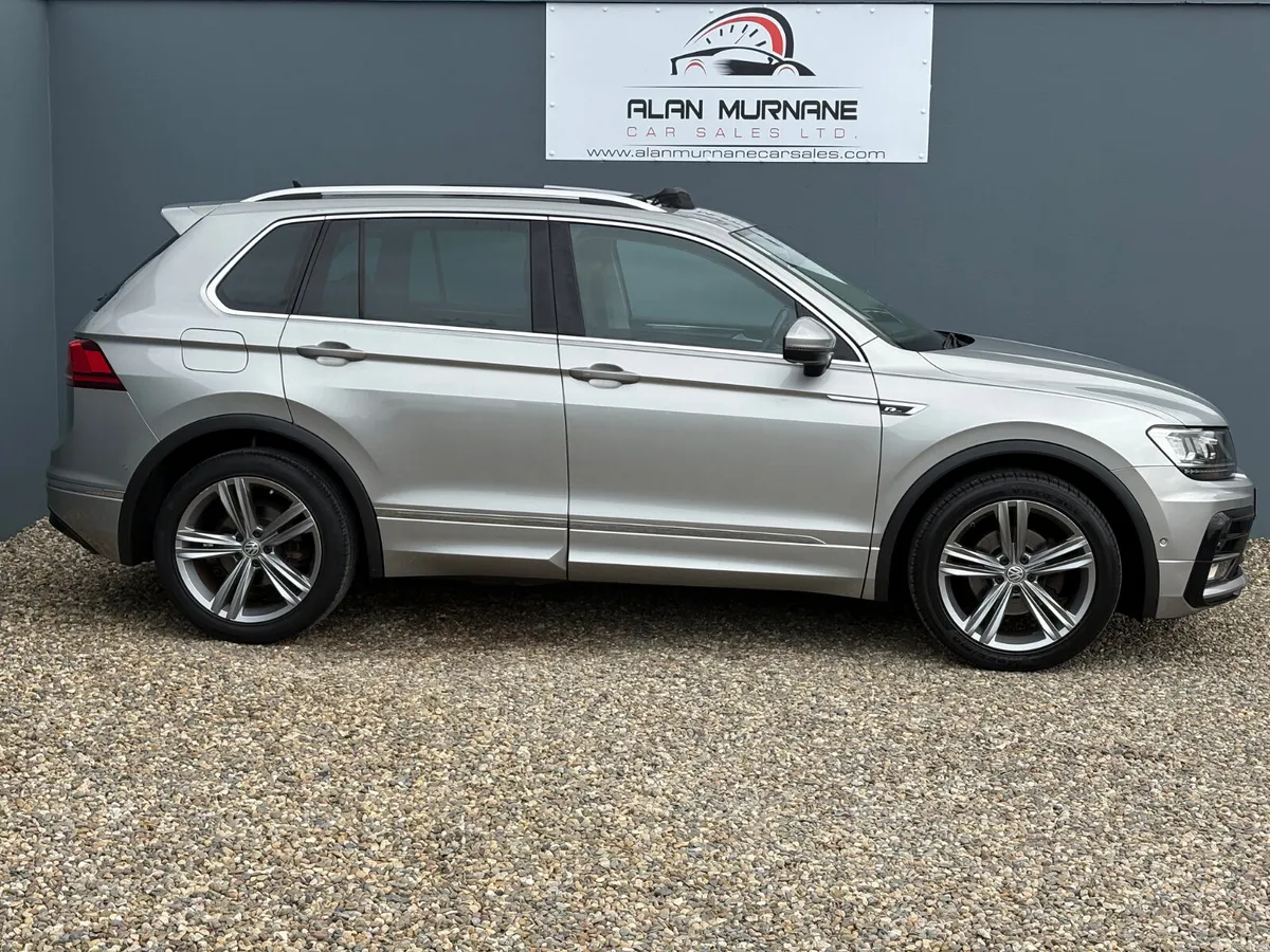 VOLKSWAGEN  TIGUAN R-LINE 2019 *LOW MILES* - Image 3
