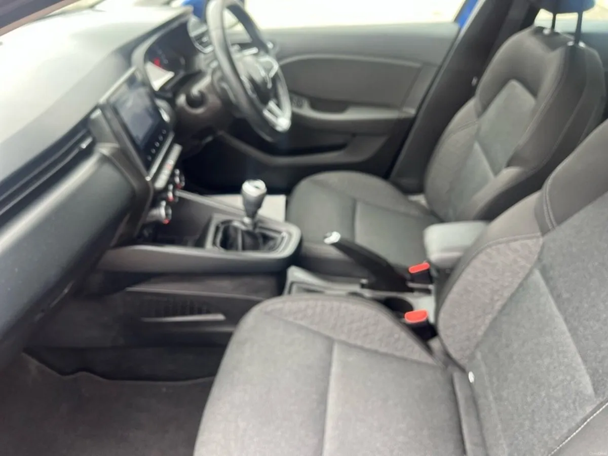 Renault Clio ICONIC TCE 90 MODEL ECC 5 5DR - Image 6