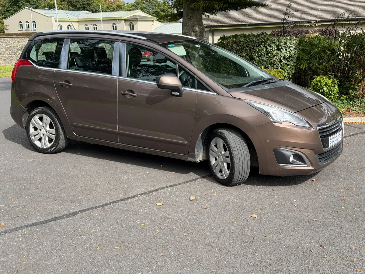 Peugeot 5008 2015 7 seater - Image 1