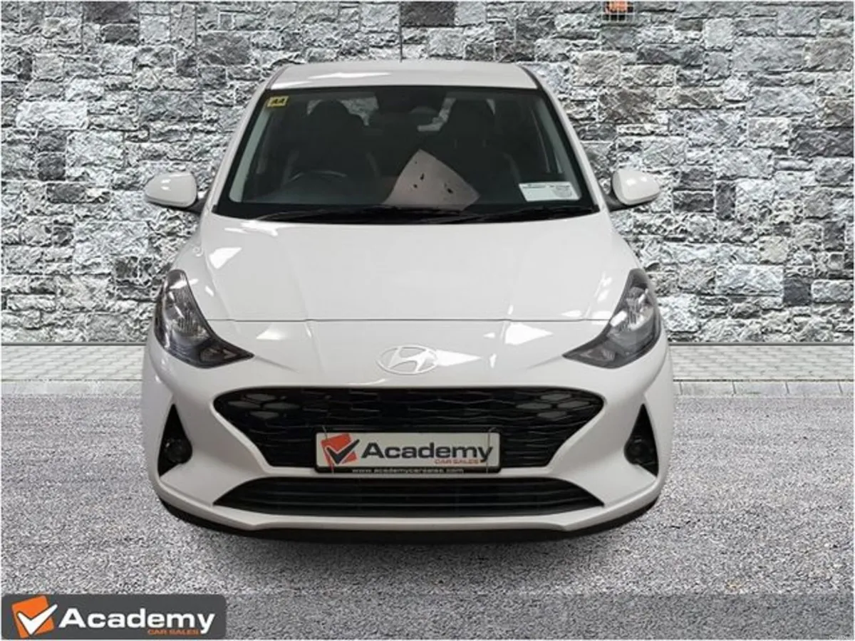 Hyundai i10 Deluxe Plus Automatic**JUST LANDED** - Image 5
