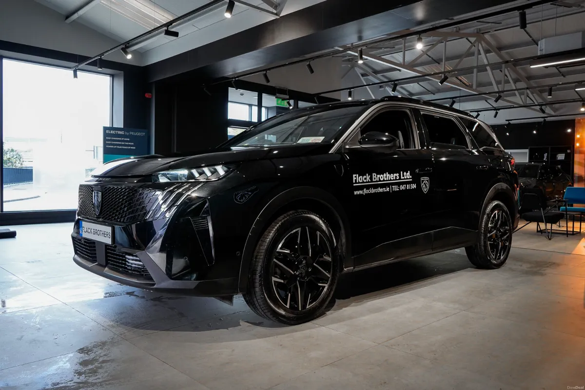 2026 Peugeot 5008 GT Exclusive 1.2 MHEV 145bhp - Image 3