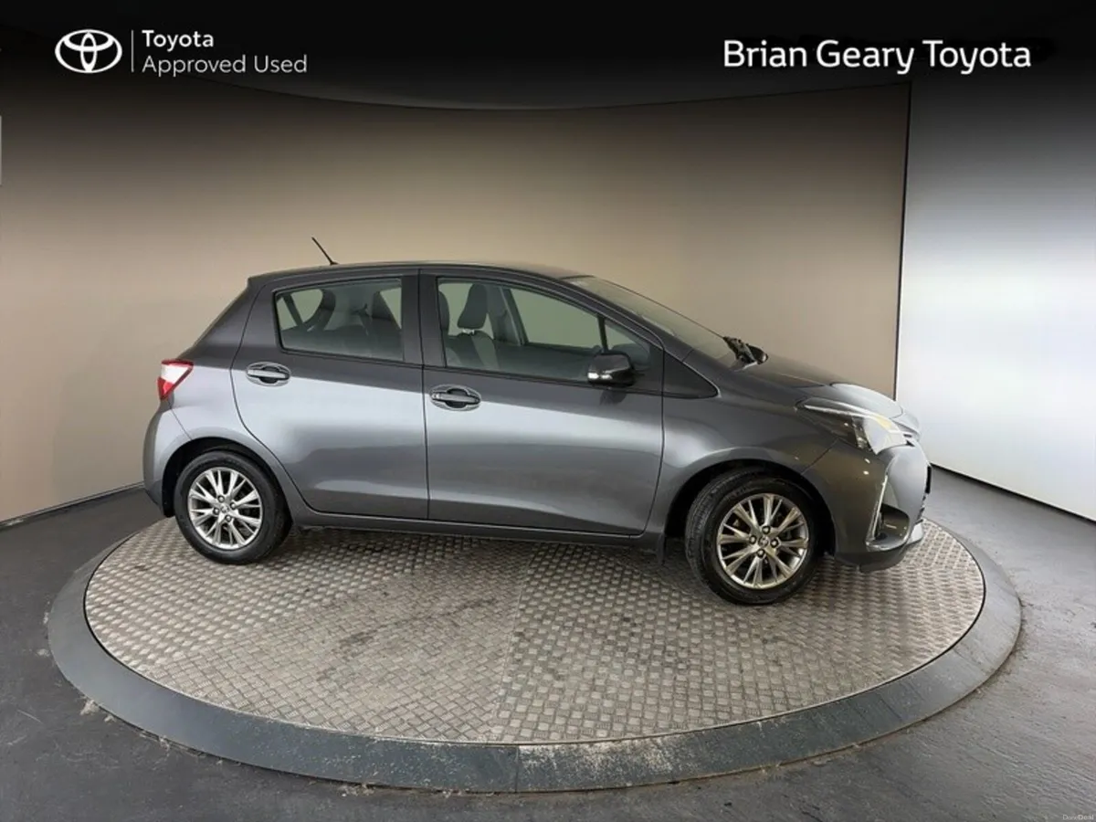 Toyota Yaris 1.0 5DR LUNA **Low Mileage* - Image 3