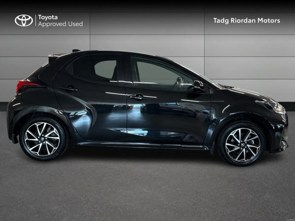 Toyota Yaris LUNA SPORT 4DR AUTO - Image 3