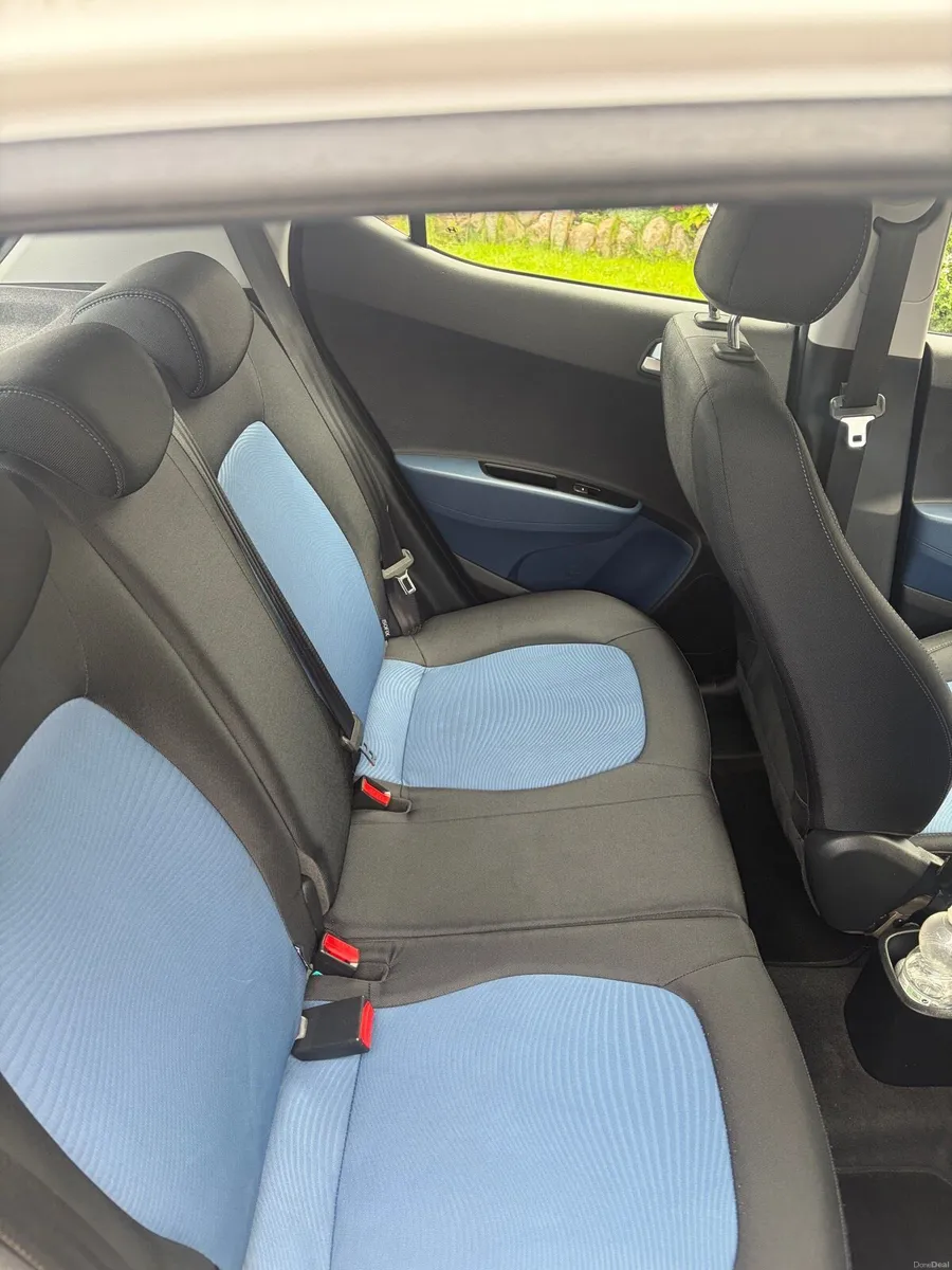 White Hyundai i10 - low owners - freshly serviced - Image 2