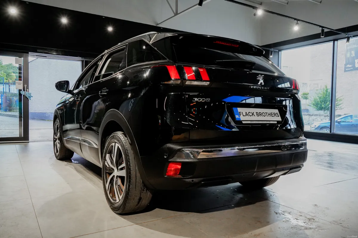 2018 Peugeot 3008 Allure 1.5 BlueHDi 130bhp Manual - Image 4