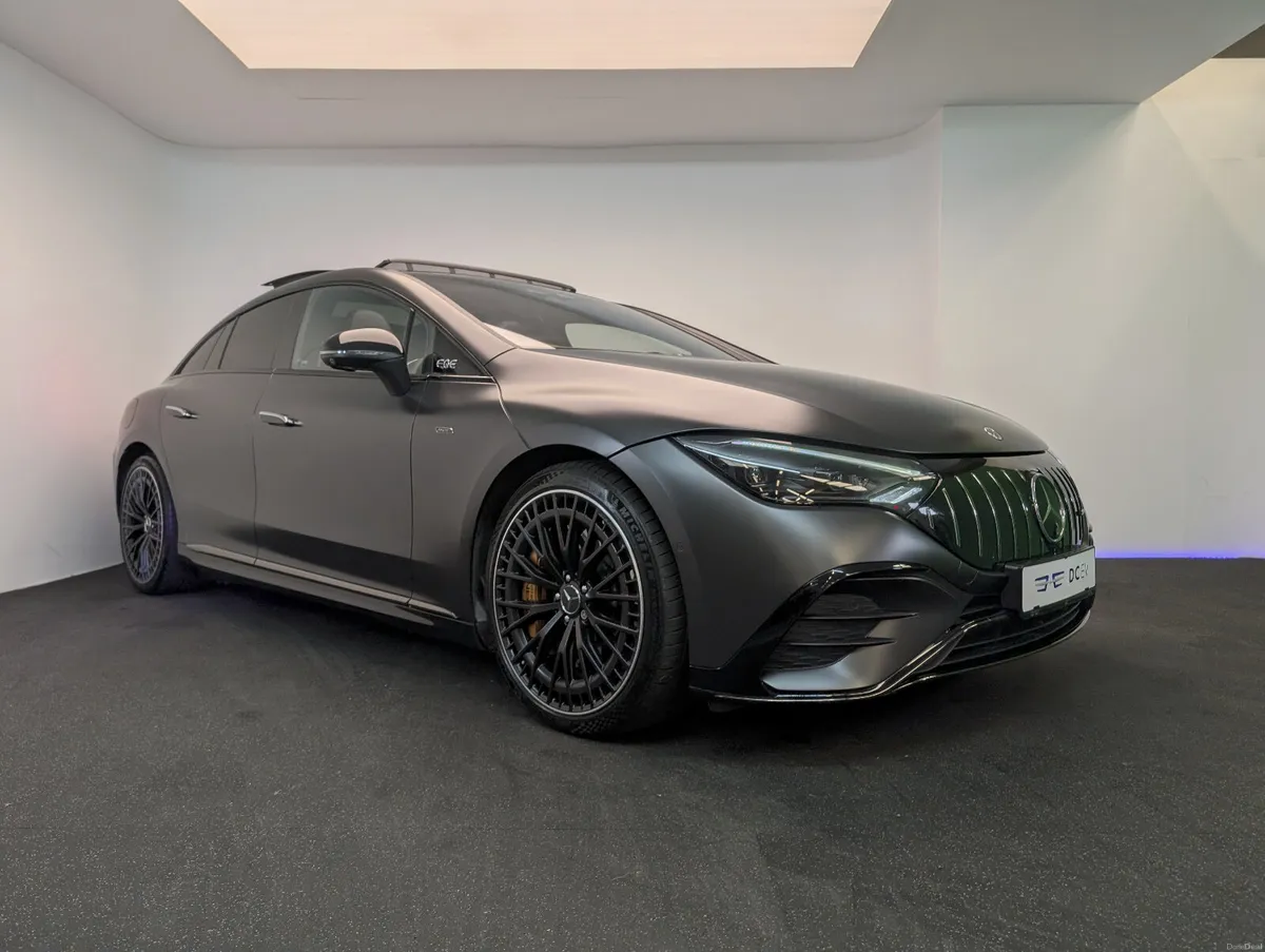EQE 53 4MATIC + NIGHT EDITION - Image 2