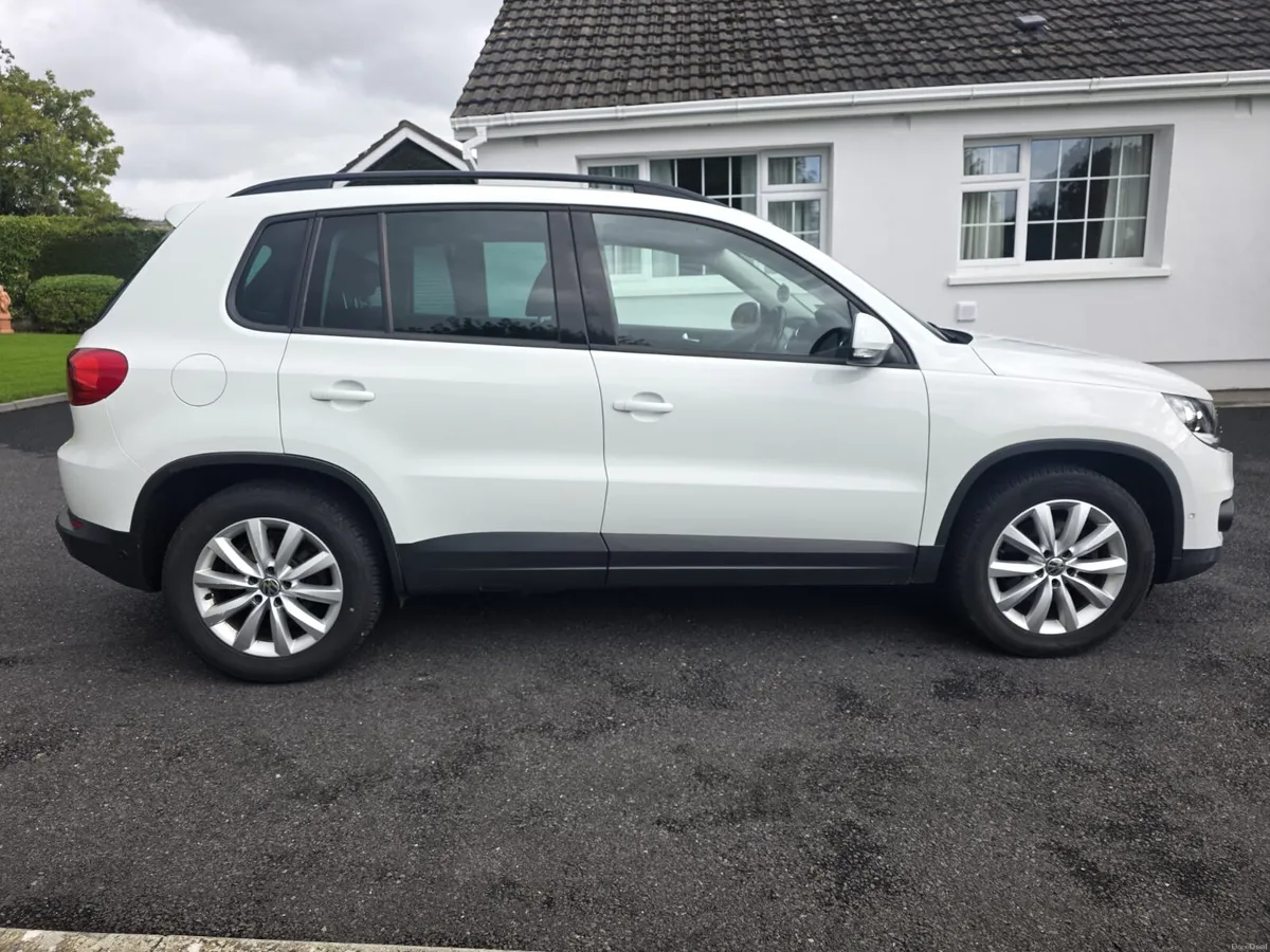 VOLKSWAGON TIGUAN 2O.L TDI...LOW MILES - Image 2
