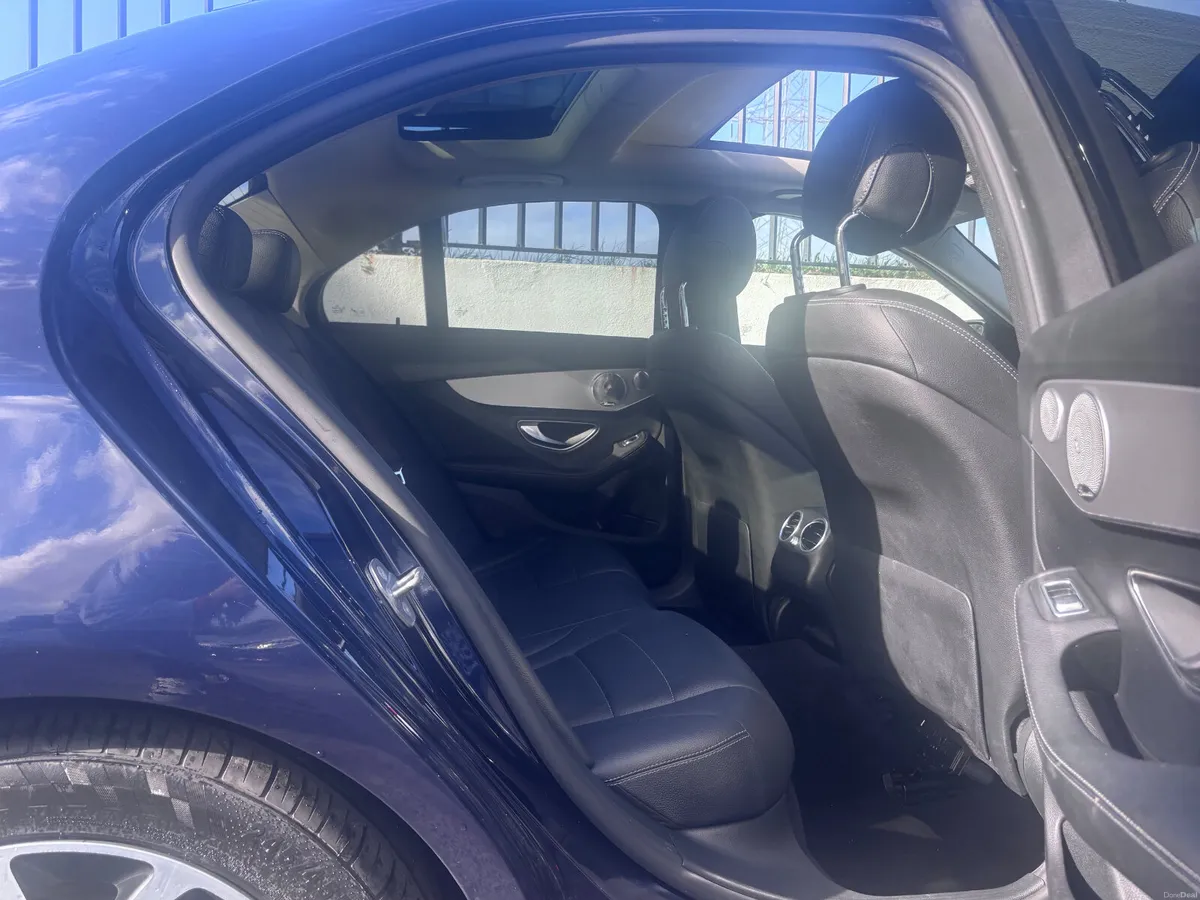 MERCEDES BENZ C350e  PREMIUM PLUS // PAN SUNROOF - Image 5