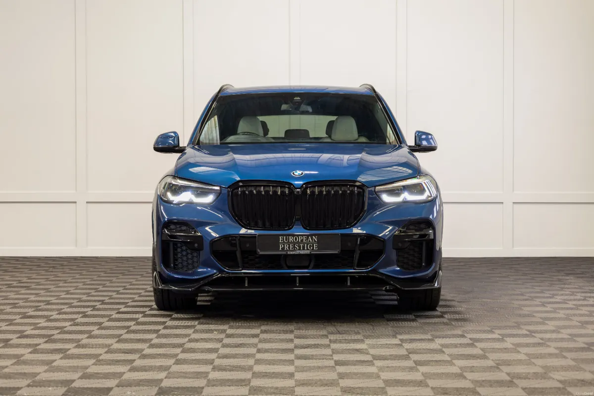 2022 BMW X5 X-Drive 45e M-Sport - Image 2