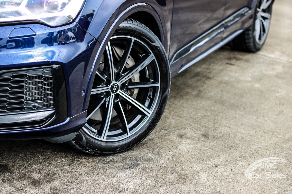 2023 AUDI Q7 QUATTRO S-LINE 55TFSI BLACK ED - Image 3