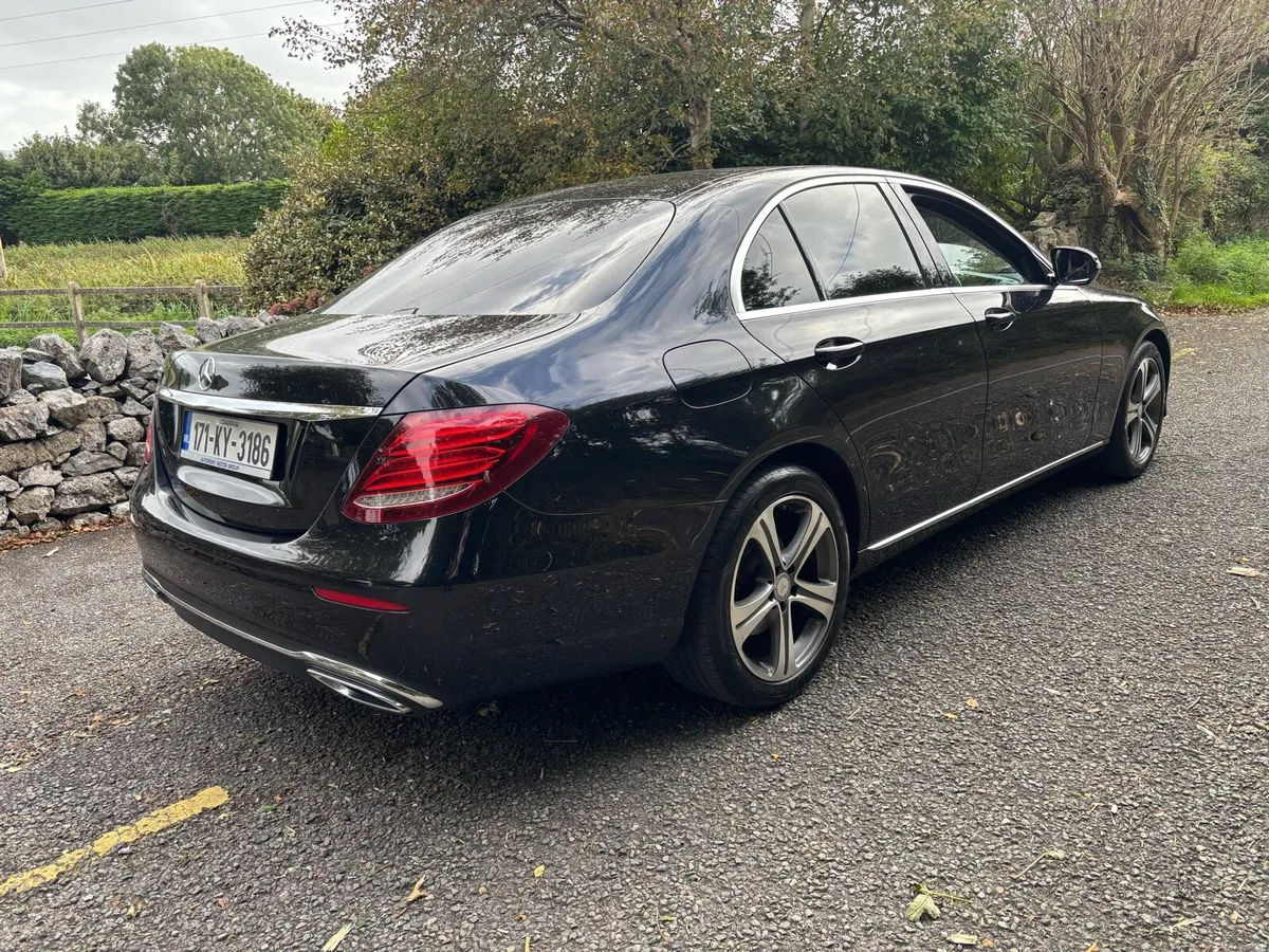 171 MERCEDES E-CLASS E220D AVANTGARDE - Image 3