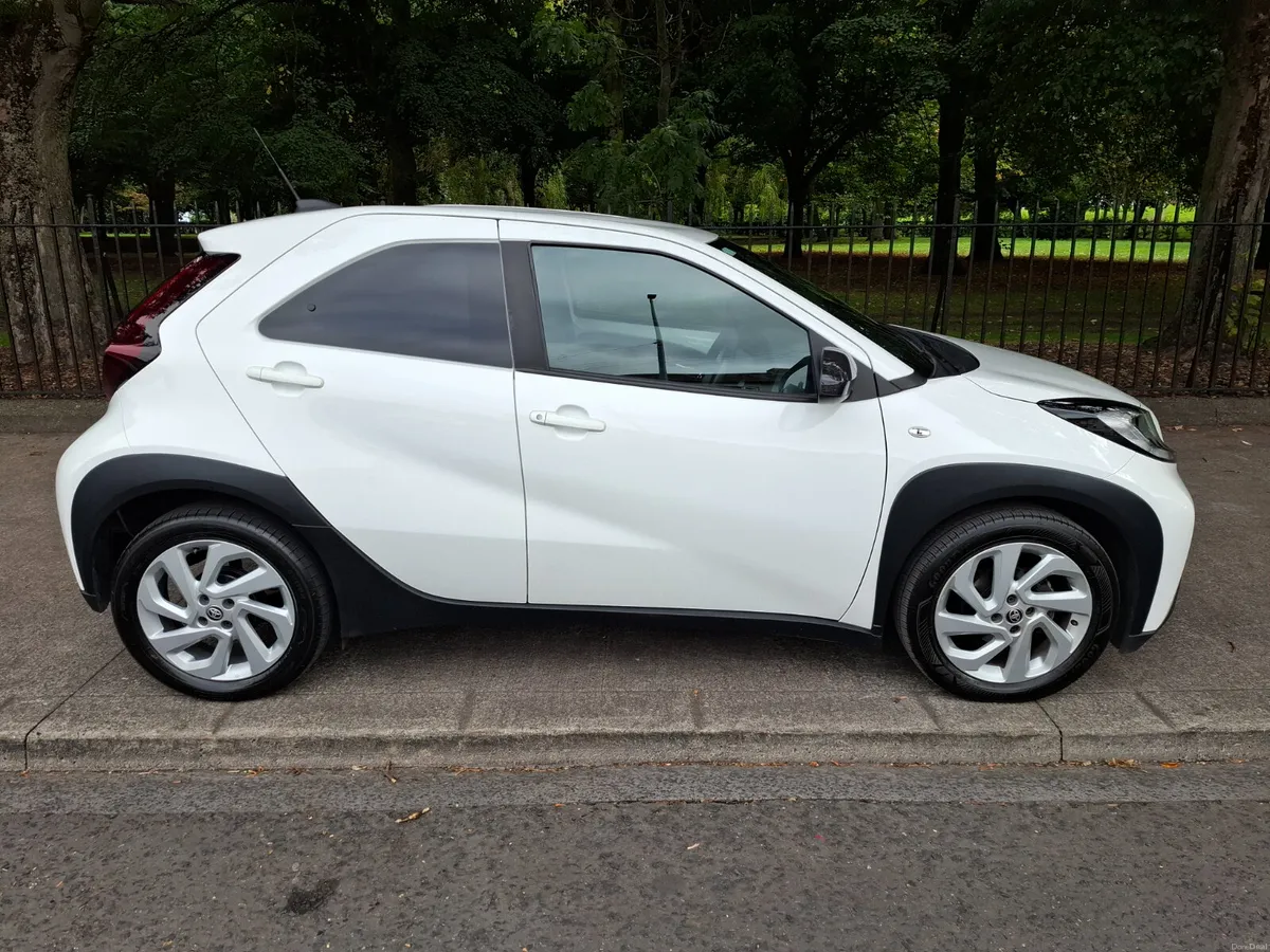 2024 TOYOTA AYGO X - Image 6