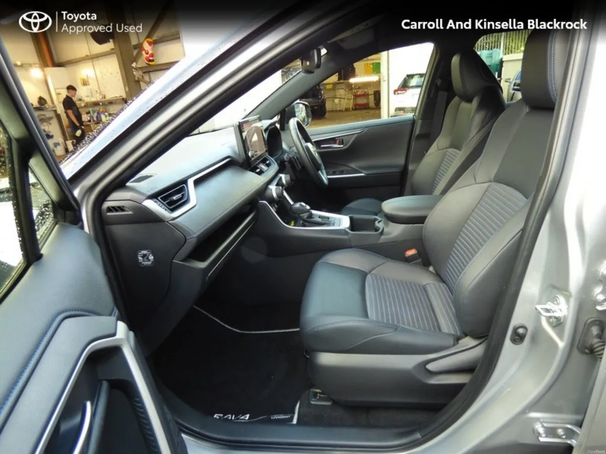 Toyota RAV4 Hybrid Sport - Image 6