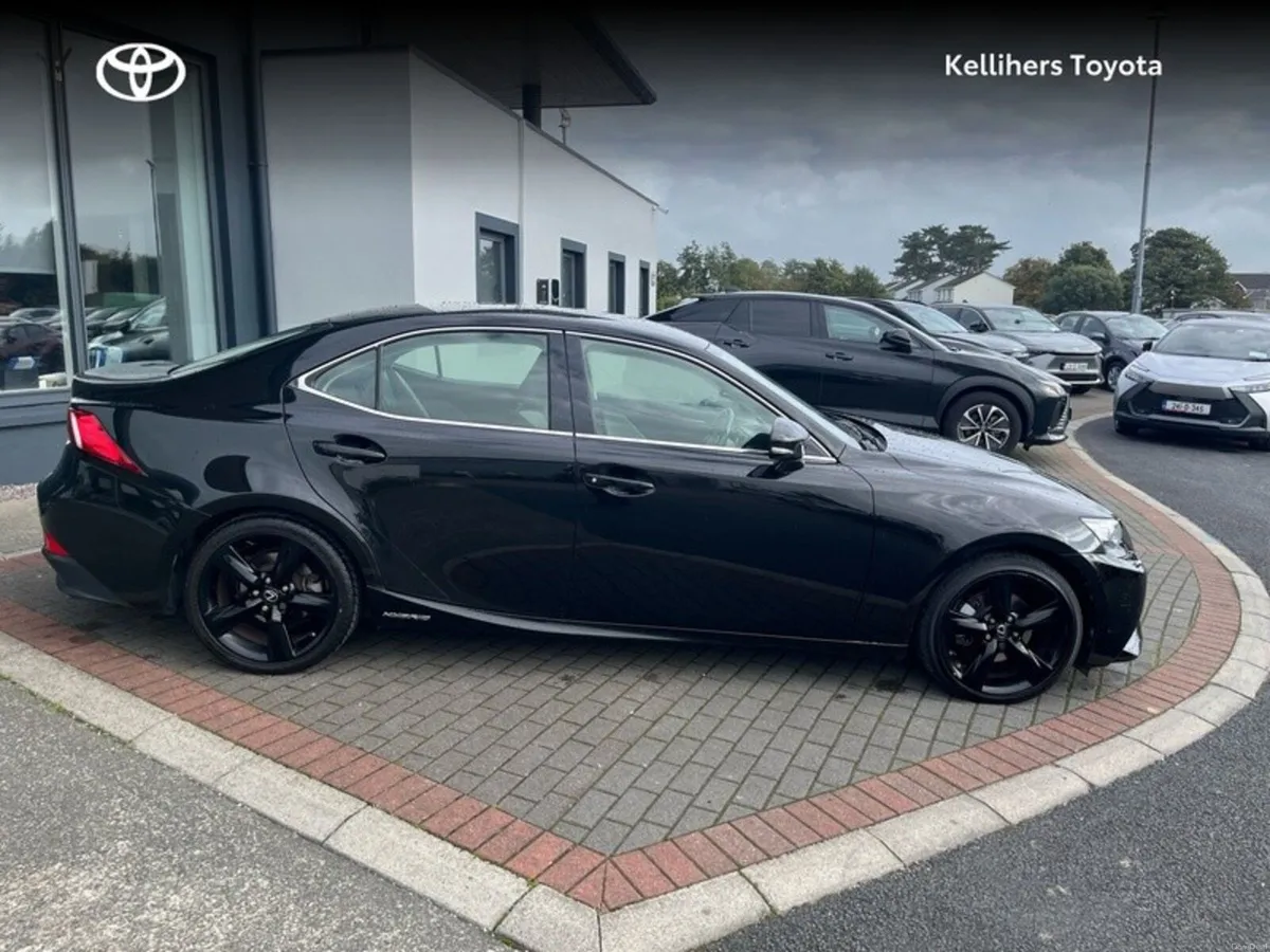 Lexus IS 300H SPORT - Image 3