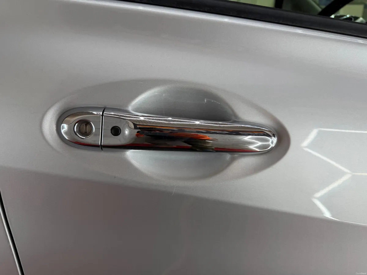 2019 Nissan Note 1.2 Petrol Hybrid - Image 5
