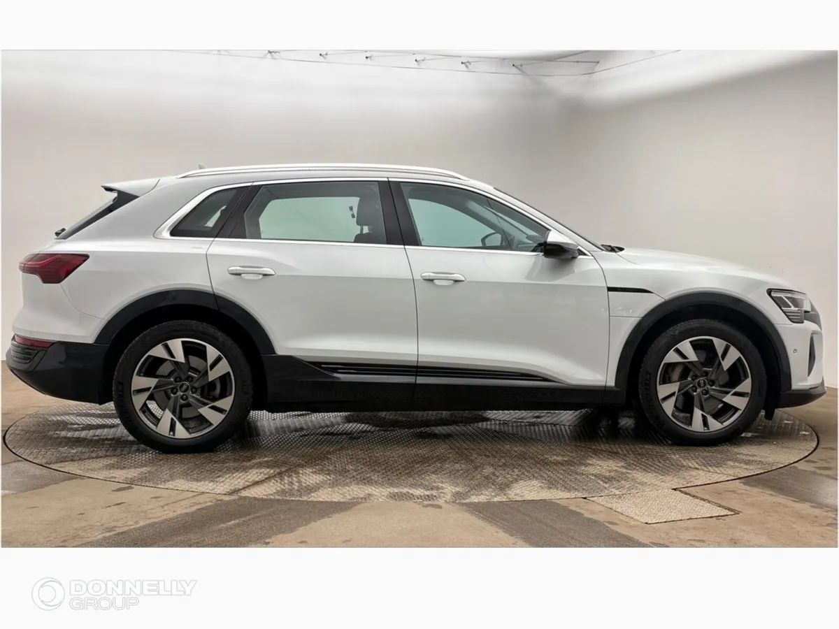 Audi Q8 250kW 50 Quattro 95kWh Sport 5dr Auto - Image 4
