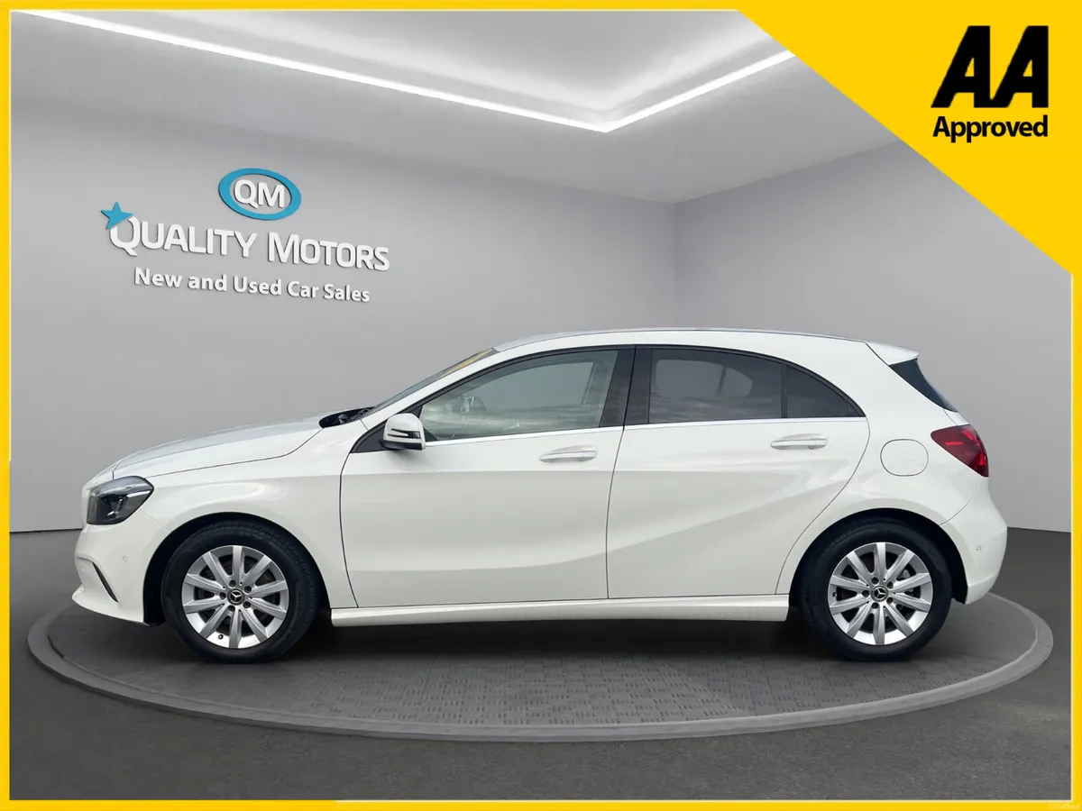 2017 MERCEDES A180 1.6 PETROL (S153) - Image 4