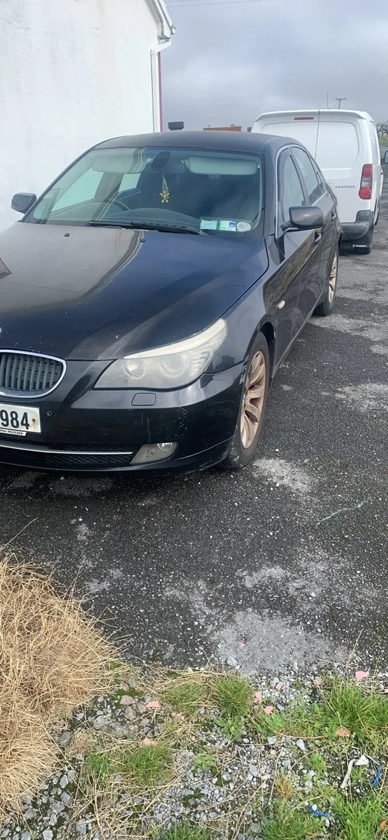 BMW 520 2008 - Image 4