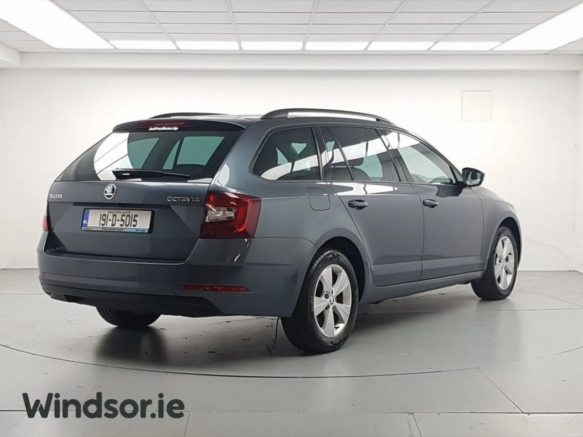 Skoda Octavia COMBI AMBITION 1.0TSI 115HP - Image 2