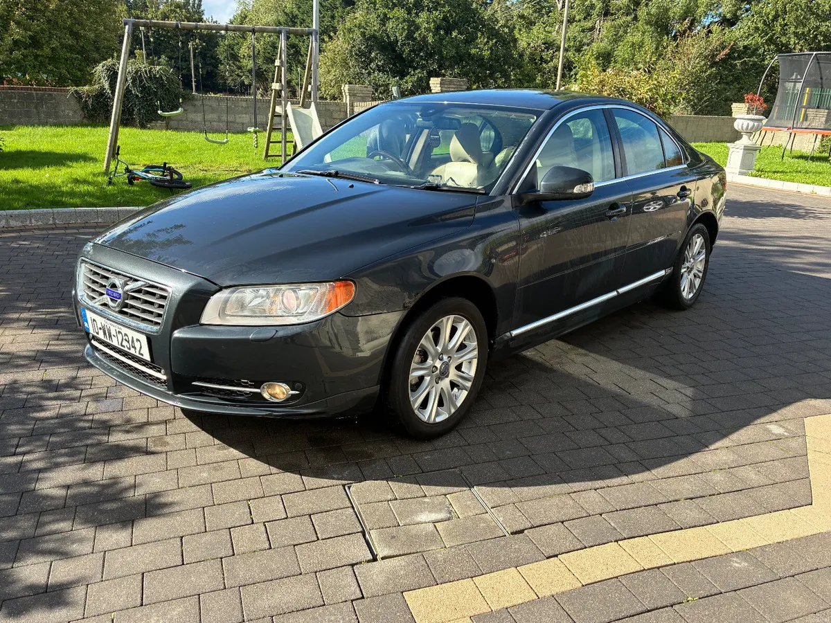 2010 Volvo S80 low miles one owner - Image 2