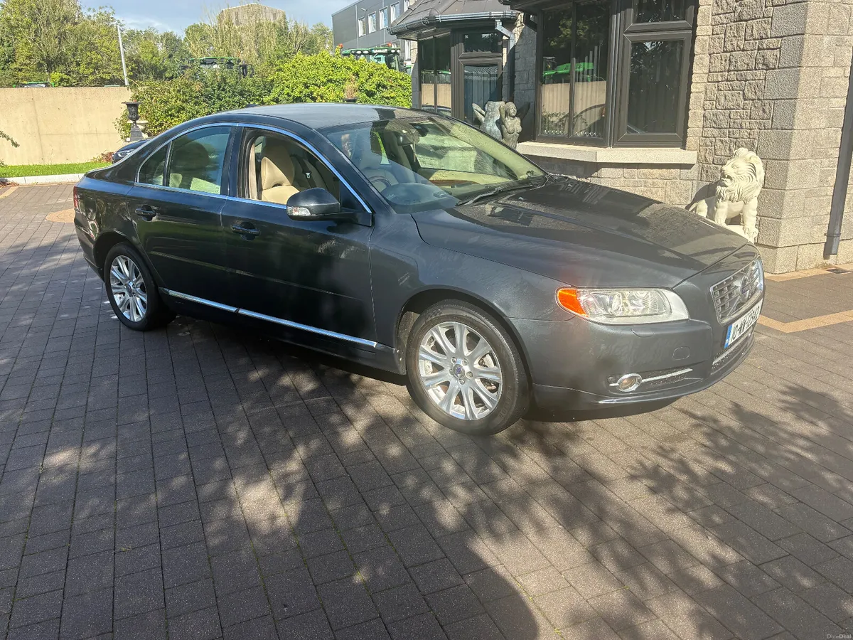 2010 Volvo S80 low miles one owner - Image 1