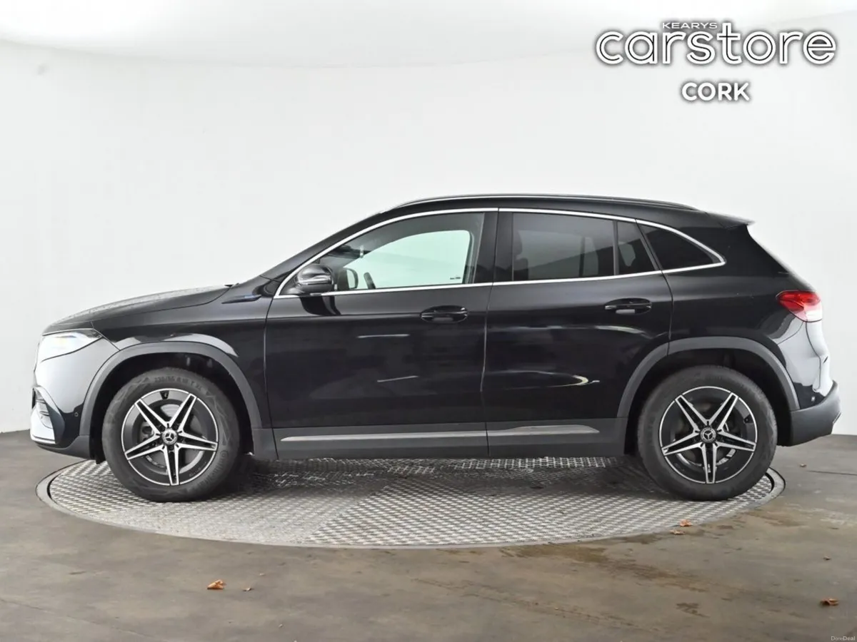 Mercedes-Benz EQA EQA 300 4MATIC AMG LINE - Image 6