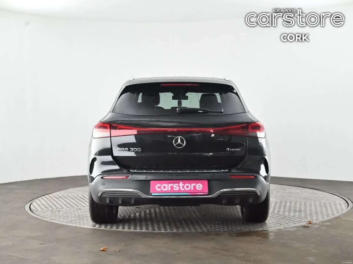 Mercedes-Benz EQA EQA 300 4MATIC AMG LINE - Image 4