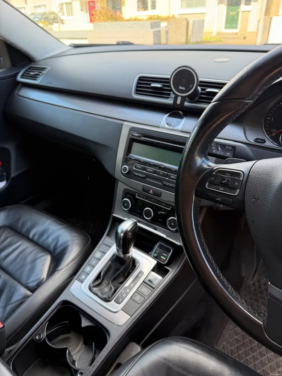 Volkswagen Passat 2011 2.0 TDI Automatic - Image 2