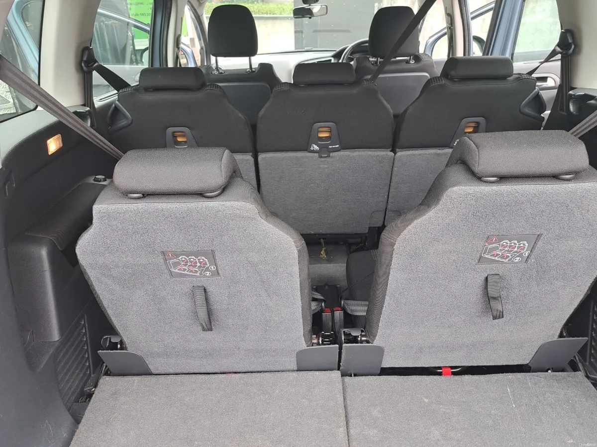 Peugeot 5008 - Image 6